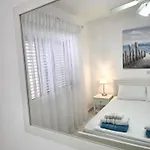 Apartment H&o Mia Sea View House *