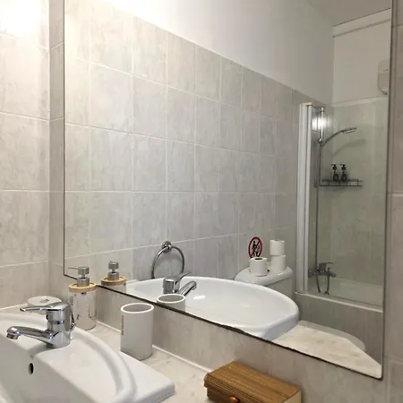 דירה H&o Mia Sea View House פאפוס